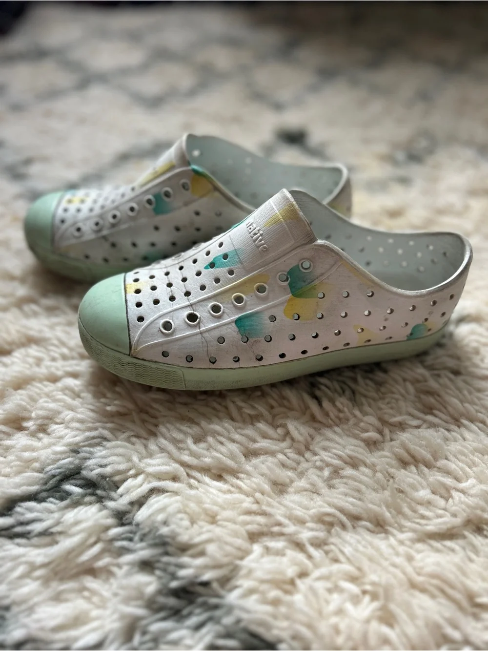 Native Kids Water Shoes in White with Mint Green and Yellow Accents